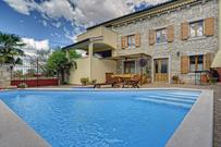 Ferienhaus 353458 für 8 Personen in Juršići